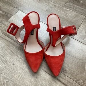 GORGEOUS Size 6 NINE WEST RED SHOES
